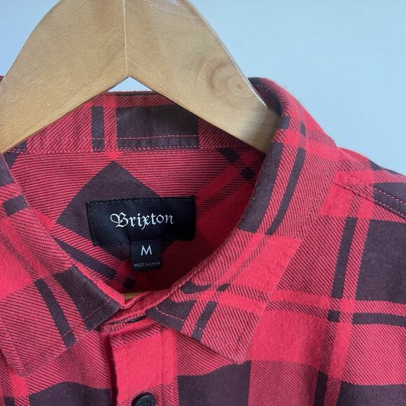 Brixton Flannel Button Up Shirt Red & Black Collared Plaid Top Men's Sz Medium - Picture 3 of 8